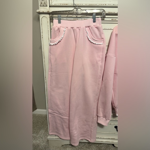 Edikted Ashtin Ruffle Trim half zip sweatshirt with matching wide pants XS NWT! - Picture 4 of 11